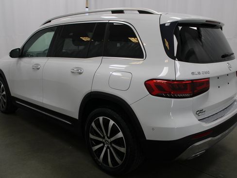 Used 2021 Mercedes-Benz GLB 250 image 7