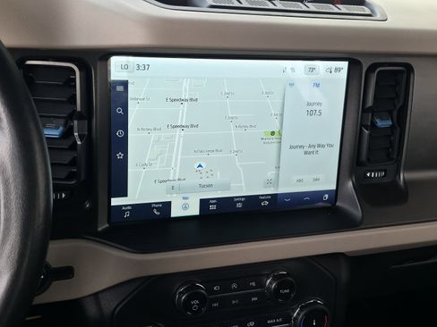 Used 2022 Ford Bronco Wildtrak image 32