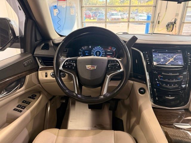 Used 2018 Cadillac Escalade Luxury w/ LPO, Radiant Package AWD/4WD image 19