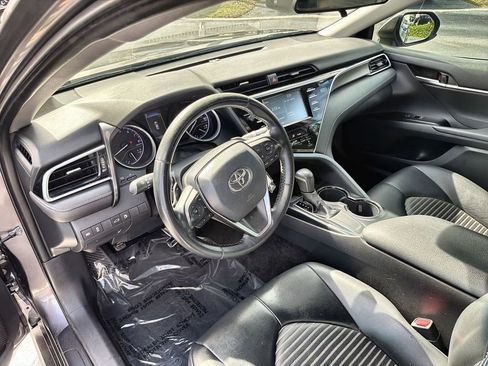 Used 2018 Toyota Camry SE FWD image 23