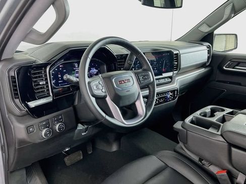 Used 2026 GMC Sierra 1500 SLT AWD/4WD image 35