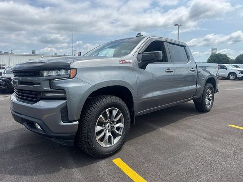 Used 2021 Chevrolet Silverado 1500 RST AWD/4WD image 2
