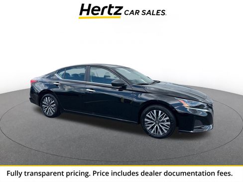 Used 2025 Nissan Altima 2.5 SV FWD image 1