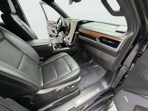 Used 2025 GMC Yukon Denali AWD/4WD image 22