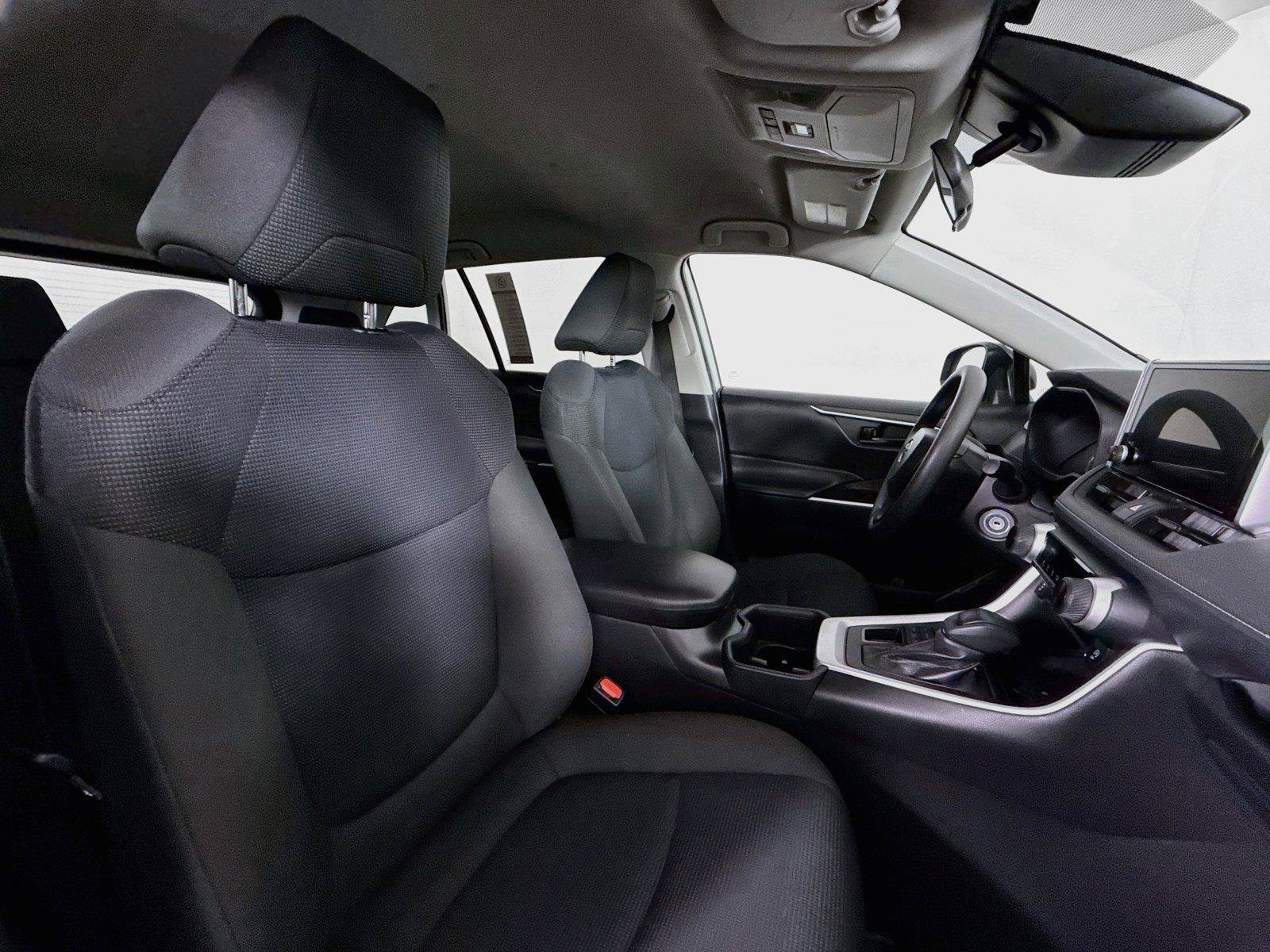 Certified 2024 Toyota RAV4 LE AWD/4WD image 39