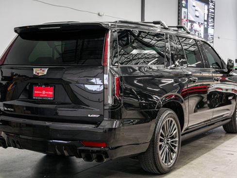 Used 2024 Cadillac Escalade ESV V w/ LPO, Floor Liner Package AWD/4WD image 8