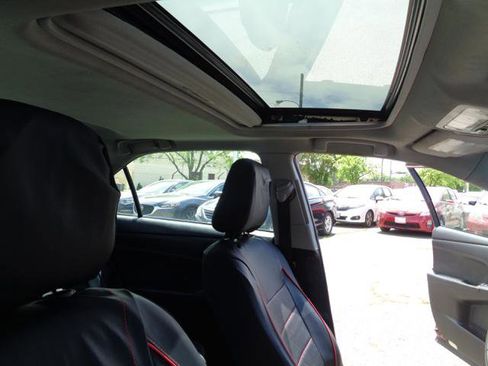 Used 2015 Toyota Camry XLE w/ Moonroof Package FWD image 33