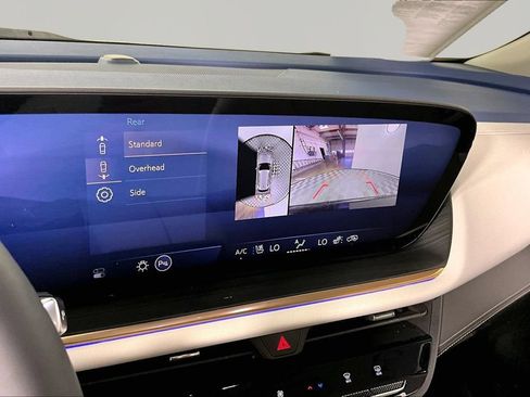 Certified 2025 Buick Envision Avenir AWD/4WD image 13