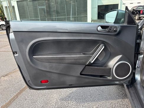 Used 2019 Volkswagen Beetle 2.0T SE image 14
