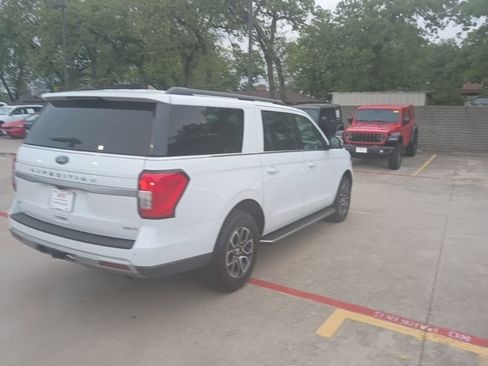 Used 2023 Ford Expedition Max XLT AWD/4WD image 9