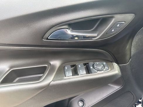 Used 2024 Chevrolet Equinox LT AWD/4WD image 10
