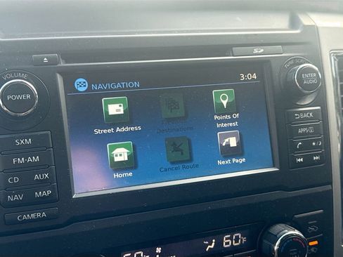 Used 2017 Nissan Titan SL image 13