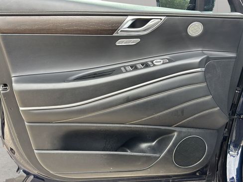 Certified 2024 Genesis GV80 2.5T AWD/4WD image 11