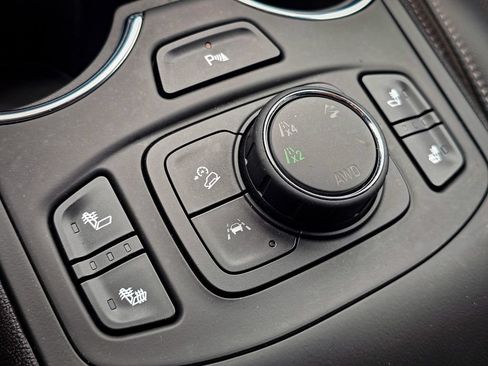 Used 2023 GMC Terrain SLT w/ Tech Package AWD/4WD image 28
