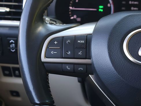 Used 2020 Lexus GX 460 Premium w/ Premium Package image 19