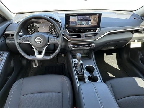 New 2025 Nissan Altima 2.5 SV w/ SV Special Edition Package image 17