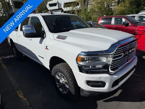 Used 2024 RAM 2500 Laramie AWD/4WD image 3