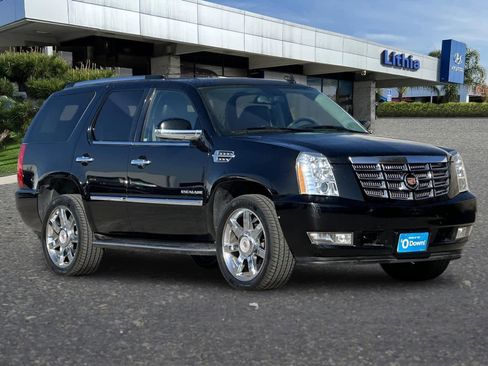 Used 2014 Cadillac Escalade Luxury image 10