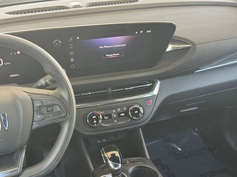 Used 2025 Buick Envista Preferred image 20