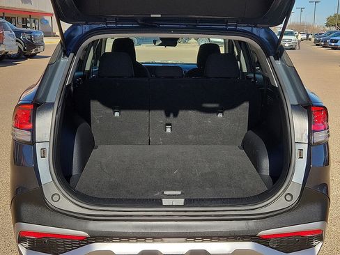 Used 2024 Kia Sportage LX image 8