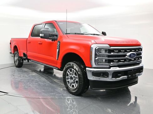 Used 2024 Ford F350 Lariat w/ Lariat Ultimate Package image 3