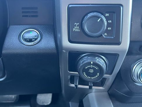 Used 2017 Ford F150 Lariat w/ Equipment Group 502A Luxury AWD/4WD image 31