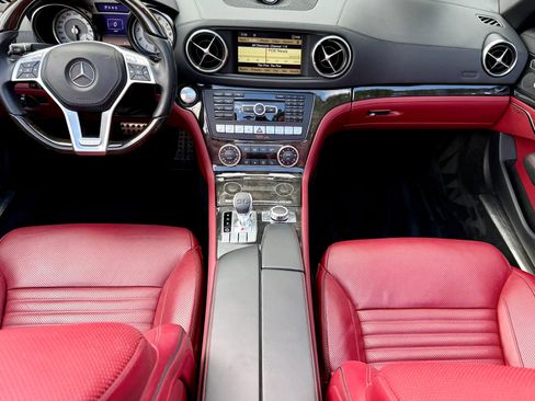 Used 2013 Mercedes-Benz SL 550 w/ Premium Pkg image 36