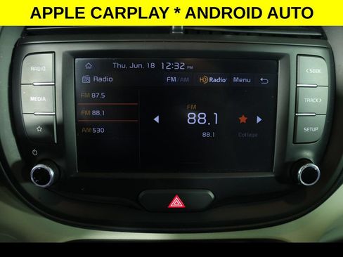 Used 2025 Kia Soul LX FWD image 2