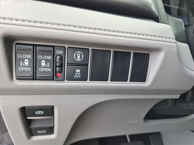 Used 2024 Honda Odyssey EX image 13