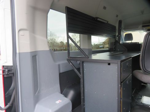 Used 2019 Ford Transit 150 XLT image 20