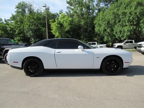 Used 2018 Dodge Challenger R/T Plus RWD image 2
