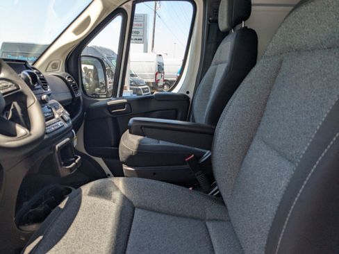 New 2024 RAM ProMaster 2500 w/ Convenience Group image 22