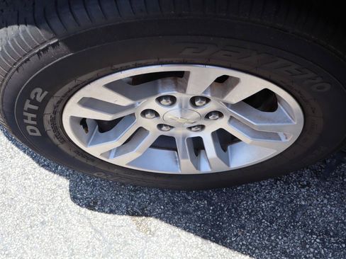 Used 2019 Chevrolet Suburban LT AWD/4WD image 30