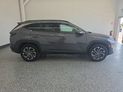 Used 2025 Hyundai Tucson Limited AWD/4WD image 6