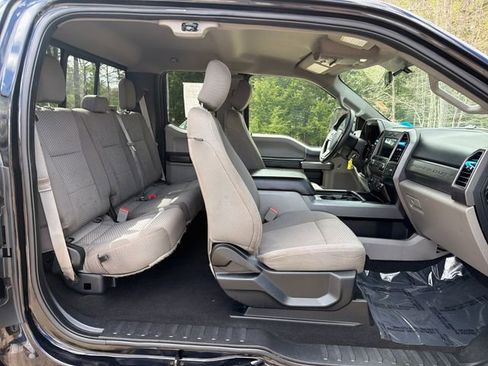 Used 2019 Ford F250 XLT w/ XLT Premium Package AWD/4WD image 28