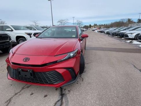 New 2026 Toyota Camry SE image 3