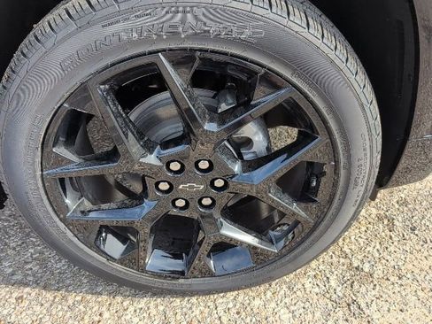 New 2026 Chevrolet Traverse RS w/ LPO, Floor Liner Package image 24