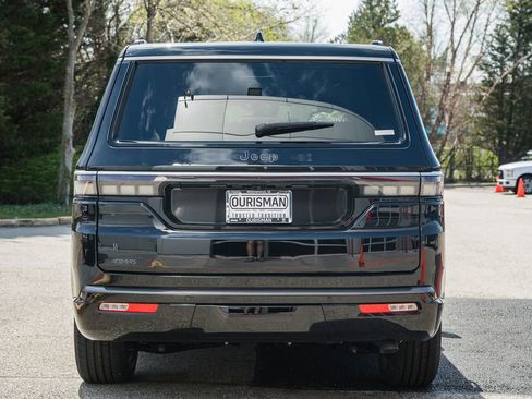 New 2026 Jeep Grand Wagoneer 4WD image 6