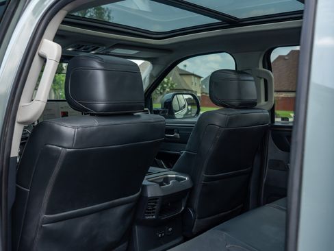 Used 2024 Toyota Tundra Limited w/ Power Package AWD/4WD image 13