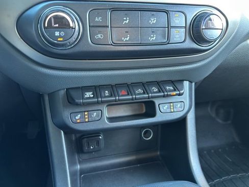 Used 2019 Chevrolet Colorado Z71 image 50