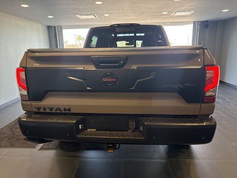 Used 2021 Nissan Titan PRO-4X w/ Pro-4x Convenience Package image 7