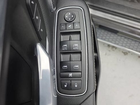 Used 2023 RAM 1500 Laramie AWD/4WD image 13