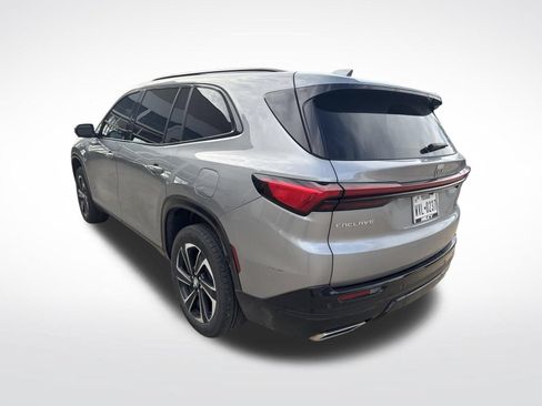 Used 2025 Buick Enclave Sport Touring w/ Power Package FWD image 3