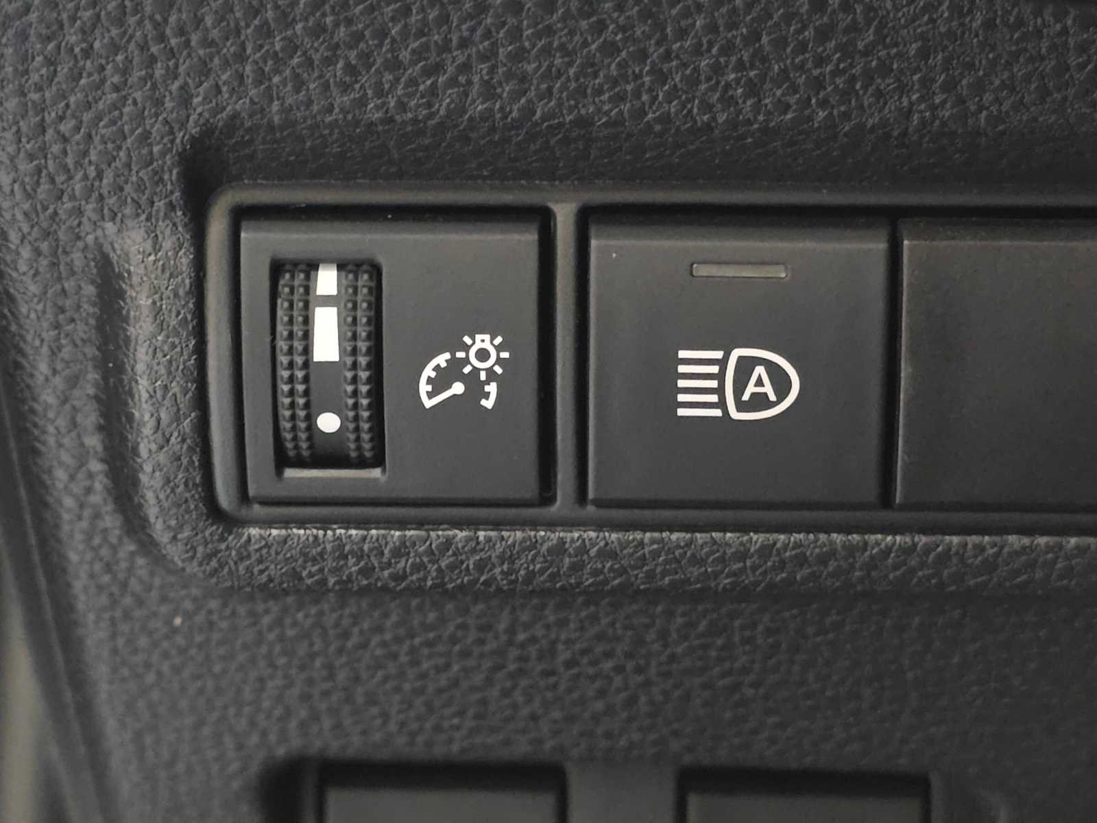 Certified 2024 Toyota Corolla Cross L AWD/4WD image 18