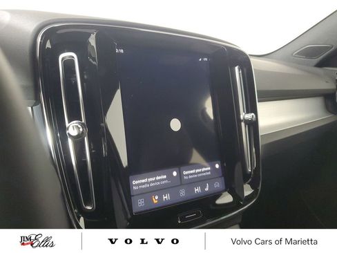 New 2026 Volvo XC40 B5 Core image 28