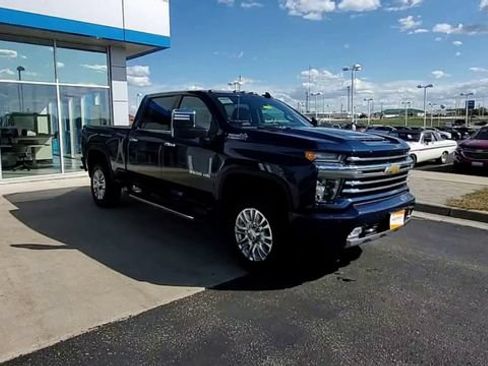 Used 2022 Chevrolet Silverado 3500 High Country w/ Safety Package II AWD/4WD image 2
