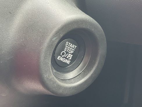 Used 2024 RAM ProMaster 2500 image 25