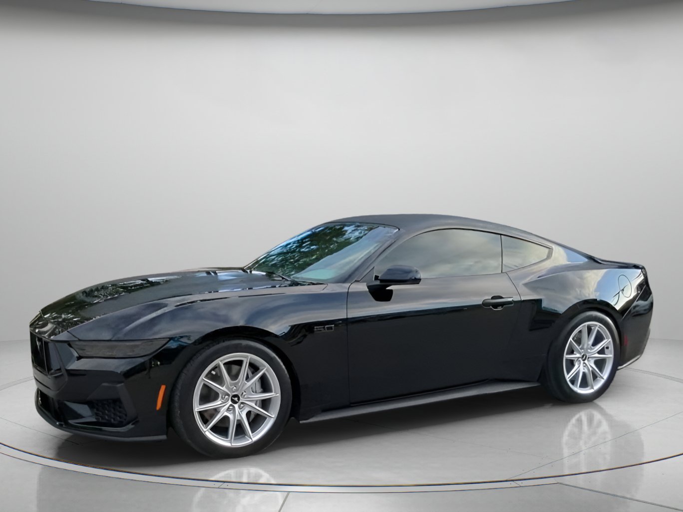 Used 2025 Ford Mustang GT RWD image 14
