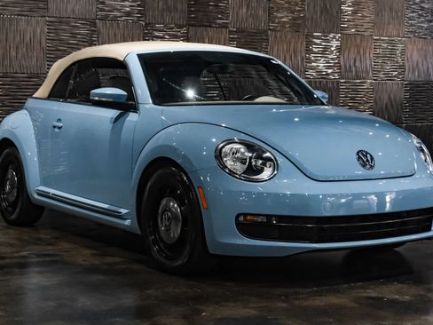 Used 2014 Volkswagen Beetle 1.8T FWD image 5