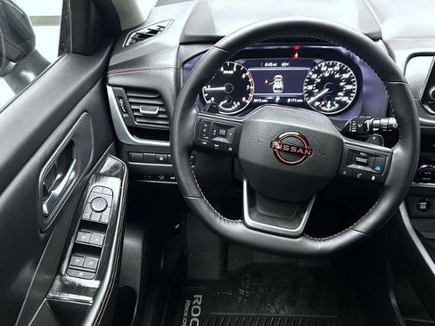 Certified 2025 Nissan Rogue SV AWD/4WD image 12